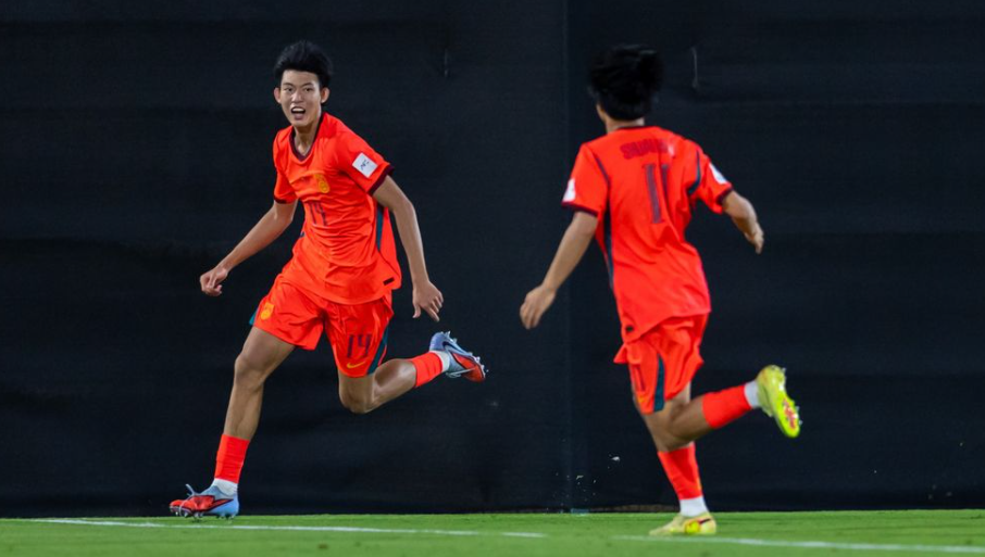 bandao-U17国足生死战首发出炉！仅换1人，赵松源连场先发，邝兆镭仍替补